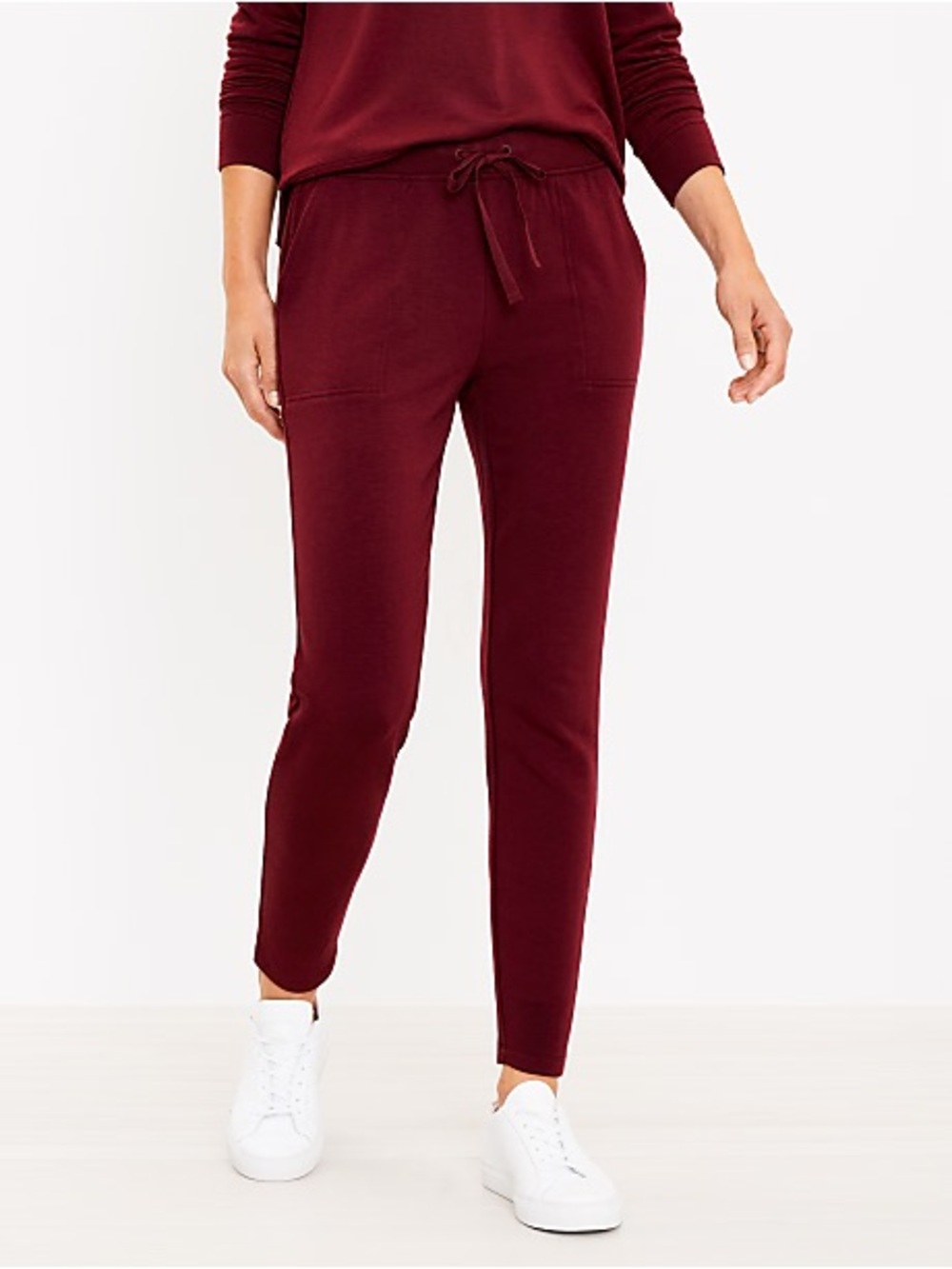 NWT Lou & Grey Signaturesoft sweatpants in Maroon - XS